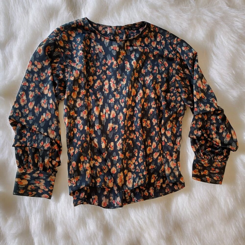ZARA BASIC abstract satin long roomy ruched sleeve blouse tan red black white